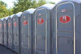 Best Standard Portable Toilet Rental  in Brecksville, OH